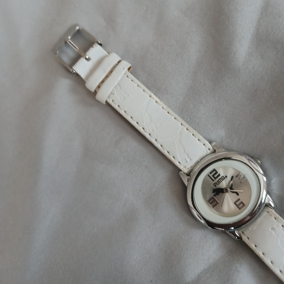 Puma white leather logo monogram band silver watch with black symbol timepiece - Picture 5 of 8